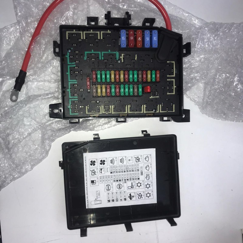 Range Rover P38 Sigorta Tablası YQE103410